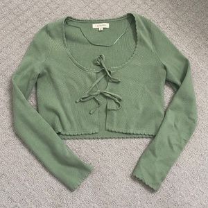 S Green Crop Sweater Tie Front with Scalloped Edges